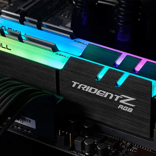 رم دسکتاپ دوکاناله جی اسکیل مدل Trident Z RGB 5200MHz CL36‌ ظرفیت ۳۲ گیگابایت